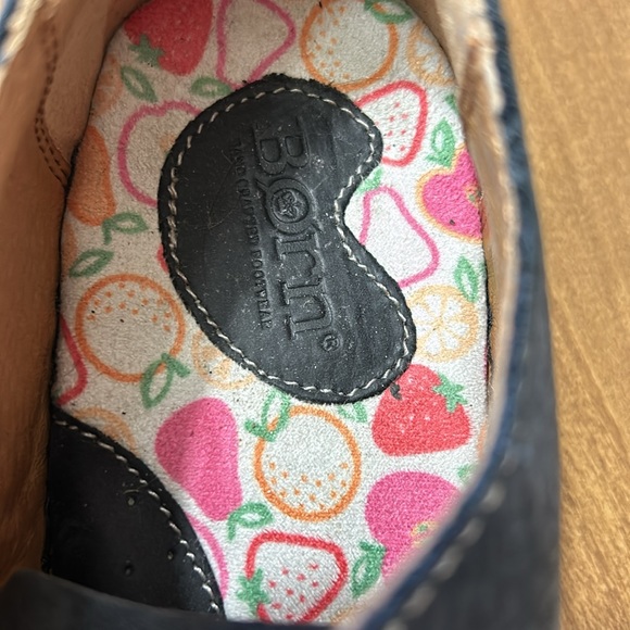 Born size 10/42 excellent condition casual shoe - Picture 3 of 8